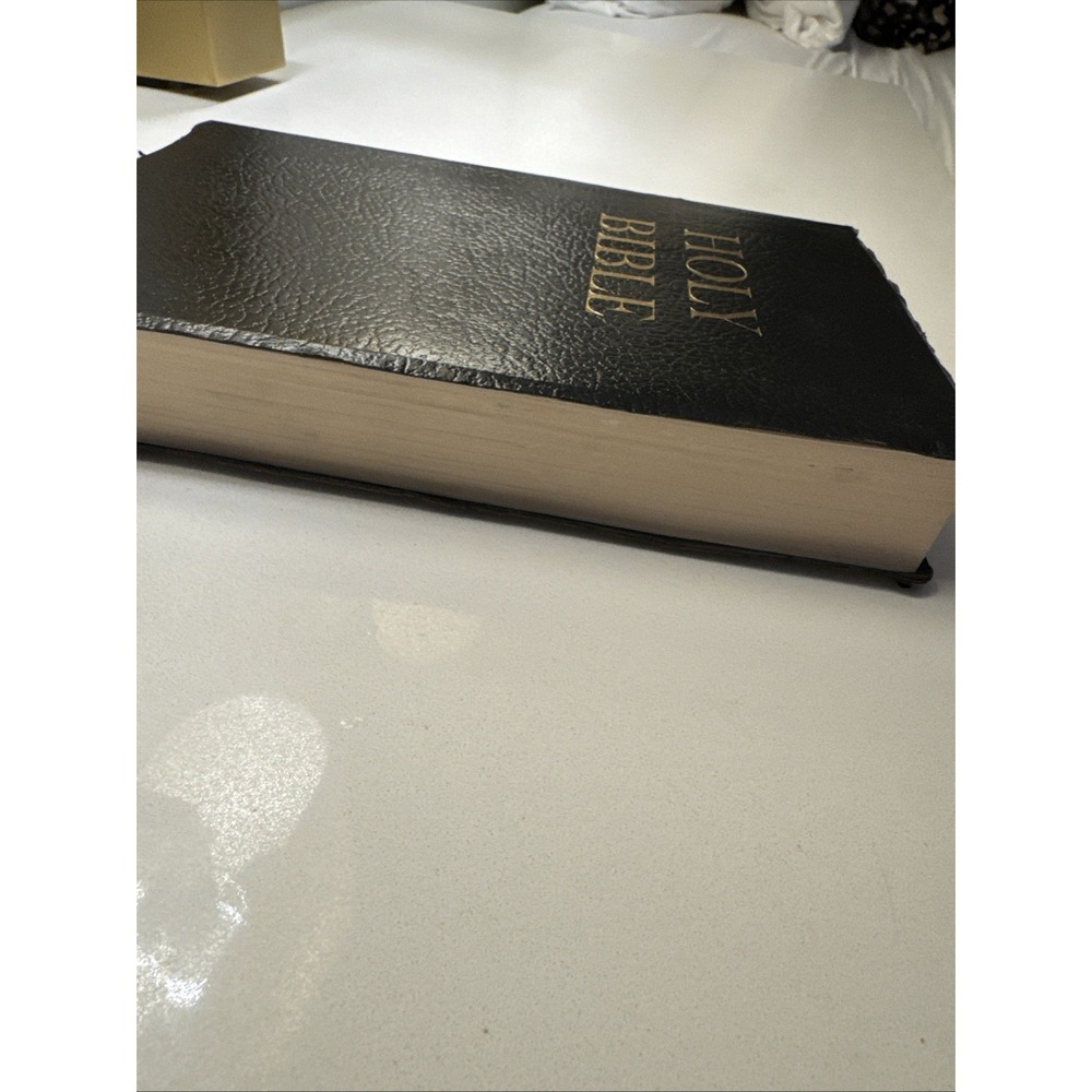 VTG HOLY BIBLE KJV Words of Christ in Red Dictionary Concordance Barbour 2006 - Picture 13 of 14